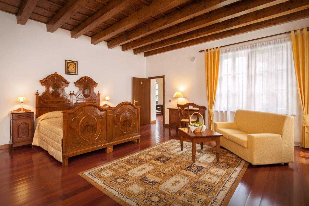 Villa Brignoli Rivalta di Brentino ภายนอก รูปภาพ