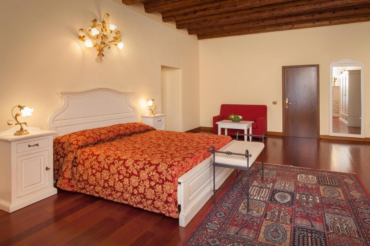 Villa Brignoli Rivalta di Brentino ภายนอก รูปภาพ