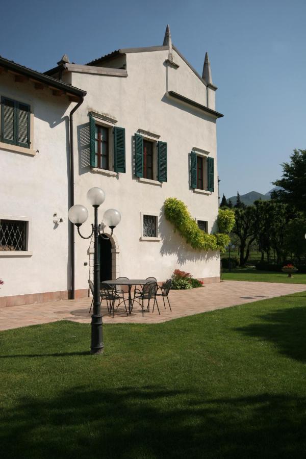 Villa Brignoli Rivalta di Brentino ภายนอก รูปภาพ