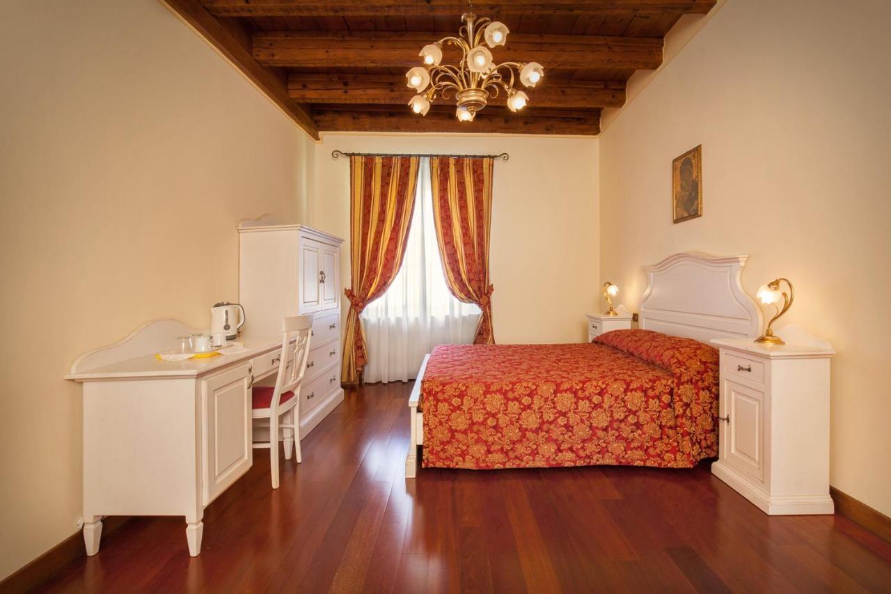 Villa Brignoli Rivalta di Brentino ภายนอก รูปภาพ